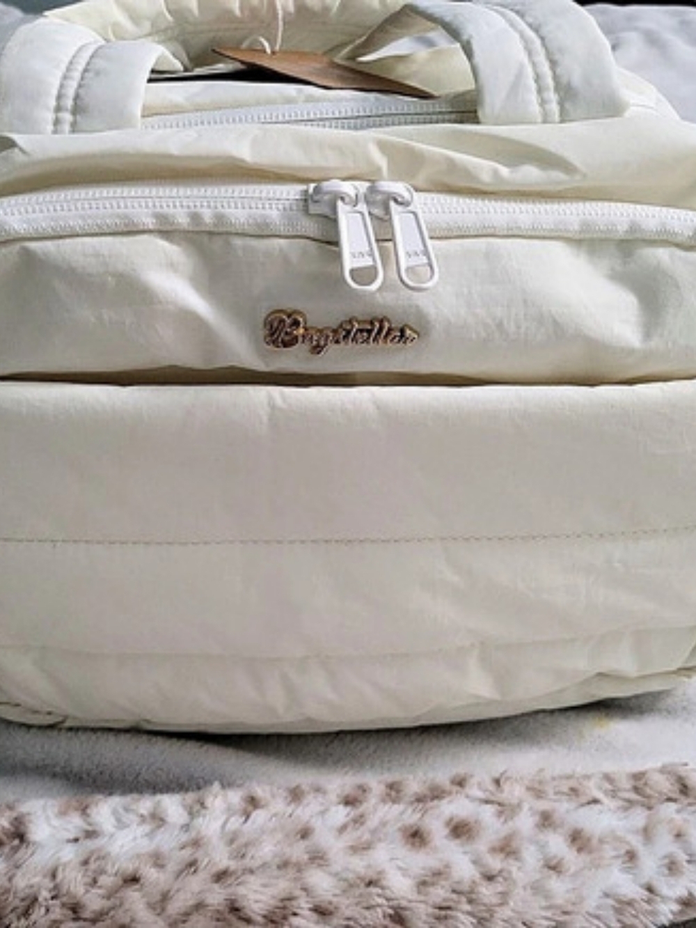 Quilted Puffer Cosmetic Bag Cream White Travel Makeup Organizer NWT